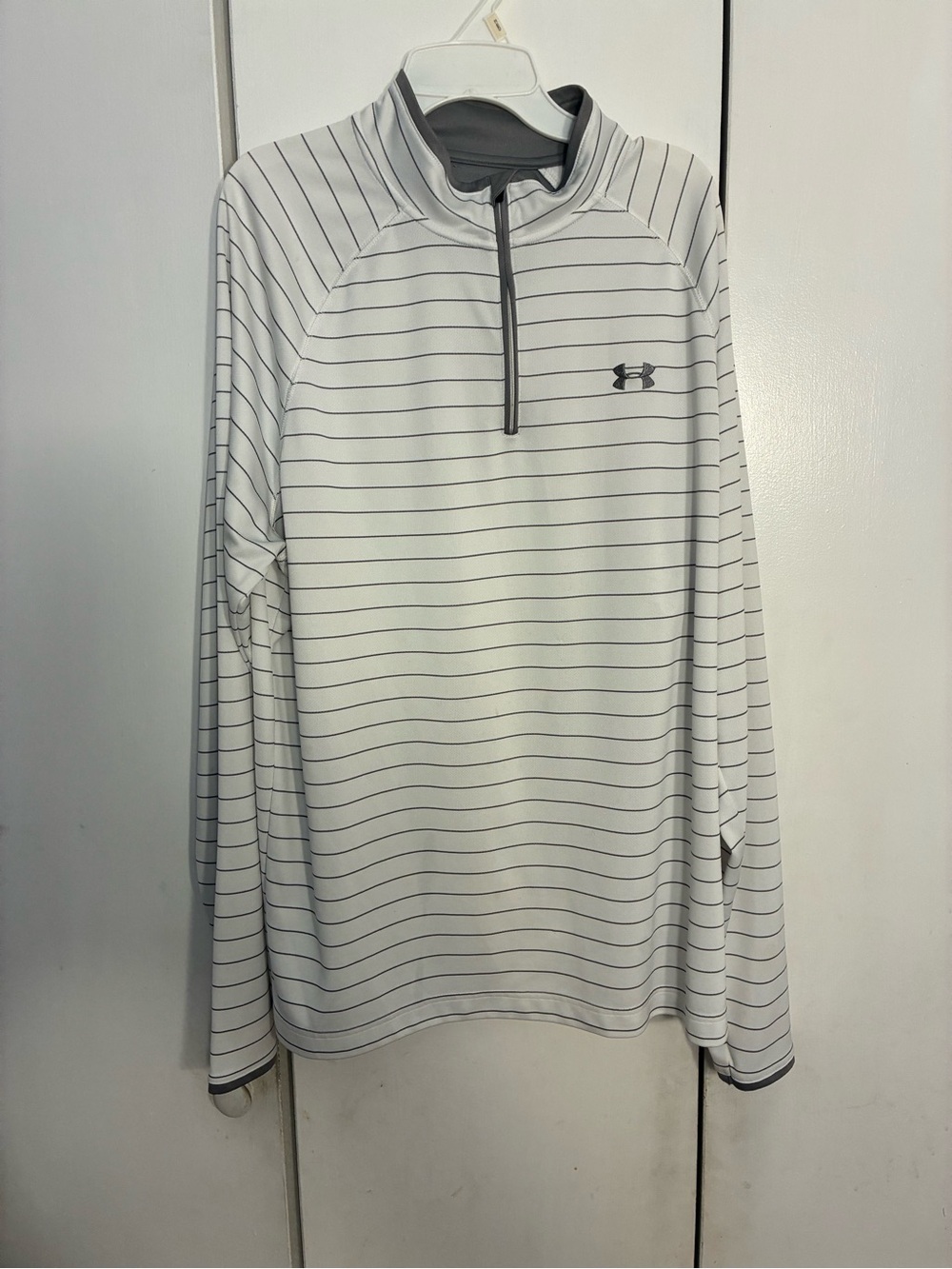 Under Armour All Season Gear Stripe L Loose 1/4 Zip Pullover Golf Shirt Outdoors